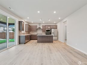 1138 Clearwater Way SE 52, North Bend WA 98045