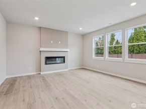 1138 Clearwater Way SE 52, North Bend WA 98045