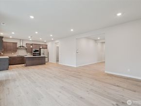 1138 Clearwater Way SE 52, North Bend WA 98045