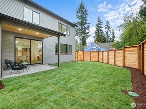 10733 17th Avenue NE, Seattle WA 98125