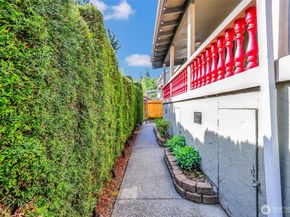 10209 28th Drive SE, Everett WA 98208