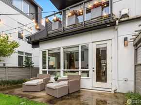214 4th Court S 6, Kirkland WA 98033