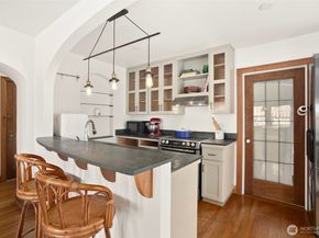 408 Bellevue Avenue E 302, Seattle WA 98102