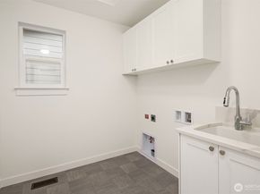 22214 98th Avenue W, Edmonds WA 98020
