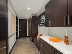 10314 SE 25th Street, Bellevue WA 98004
