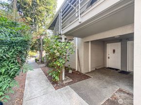 17203 NE 45th St 43, Redmond WA 98052