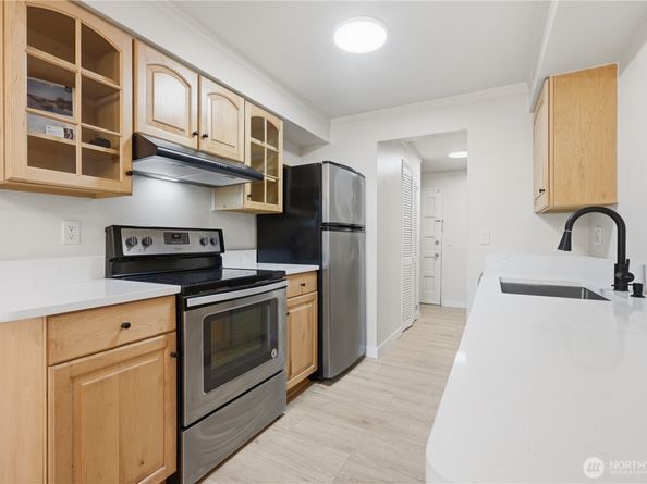 17203 NE 45th St 43, Redmond WA 98052