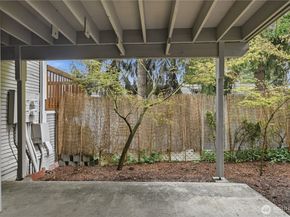 17203 NE 45th St 43, Redmond WA 98052