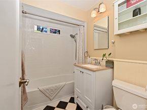 2822 23rd Avenue W, Seattle WA 98199