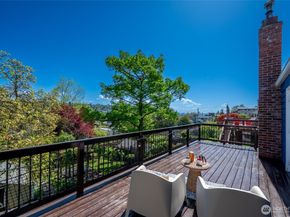 2822 23rd Avenue W, Seattle WA 98199