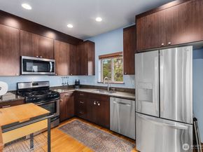 5937 California Avenue SW C, Seattle WA 98136