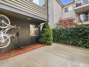 5937 California Avenue SW C, Seattle WA 98136