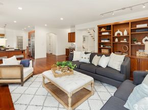 816 100th Avenue SE, Bellevue WA 98004