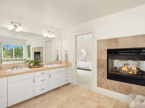 816 100th Avenue SE, Bellevue WA 98004