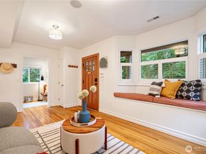 1528 NE 97th St, Seattle WA 98115