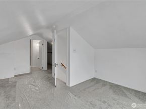 10041 15th Avenue SW, Seattle WA 98146