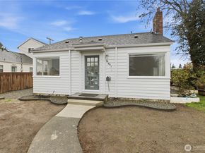 10041 15th Avenue SW, Seattle WA 98146