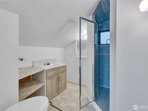 10041 15th Avenue SW, Seattle WA 98146