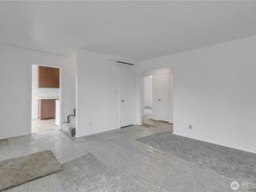 10041 15th Avenue SW, Seattle WA 98146