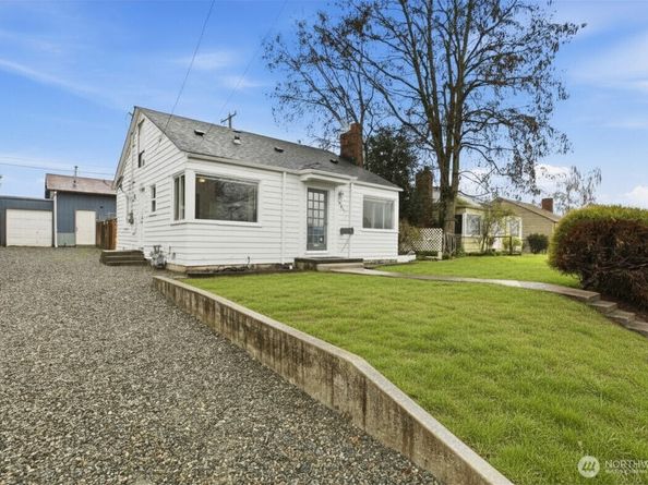 10041 15th Avenue SW, Seattle WA 98146
