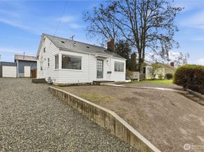 10041 15th Avenue SW, Seattle WA 98146