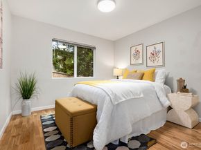 7600 SE 29th St 311, Mercer Island WA 98040