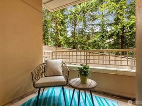 7600 SE 29th St 311, Mercer Island WA 98040