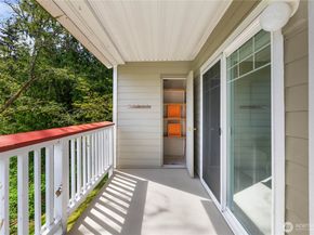 18501 SE NEWPORT Way H235, Issaquah WA 98027