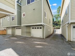 13718 N Midvale Avenue C, Seattle WA 98133