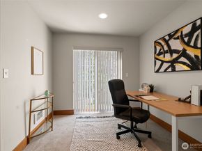 13718 N Midvale Avenue C, Seattle WA 98133