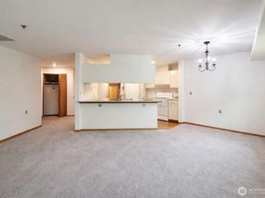 1684 152nd Avenue NE W306, Bellevue WA 98007