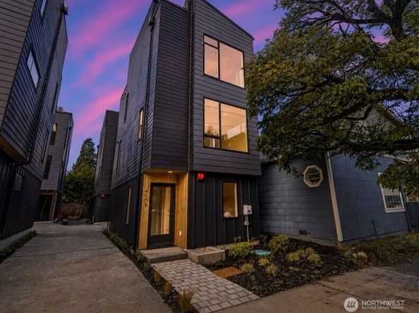 4105 25th Avenue SW, Seattle WA 98106