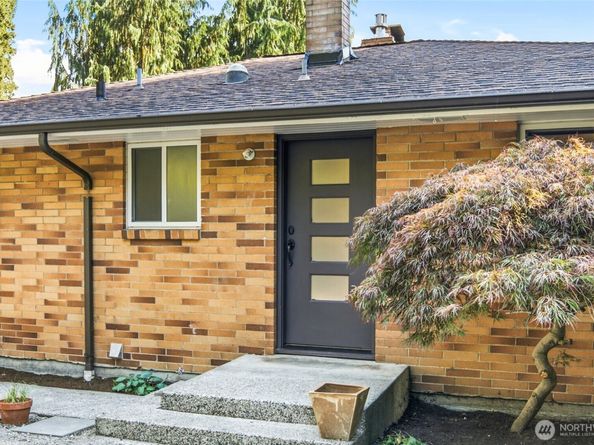 629 SW 3rd Place, Renton WA 98057