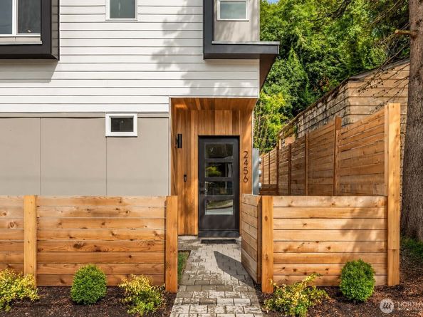 2456 55th Avenue SW, Seattle WA 98116