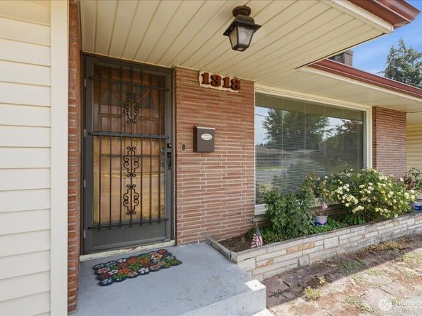 1318 F Street SE, Auburn WA 98002