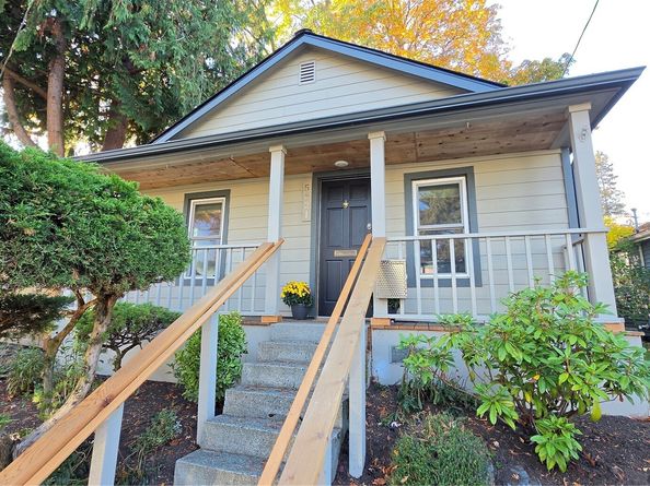 5621 Brooklyn Avenue NE, Seattle WA 98105