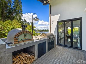 4014 E Mercer Way, Mercer Island WA 98040