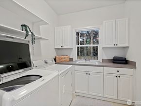 6712 127 Place SE, Bellevue WA 98006