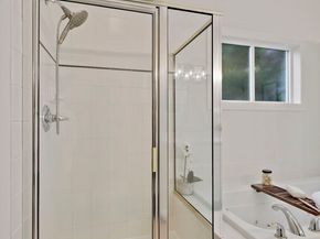 6712 127 Place SE, Bellevue WA 98006