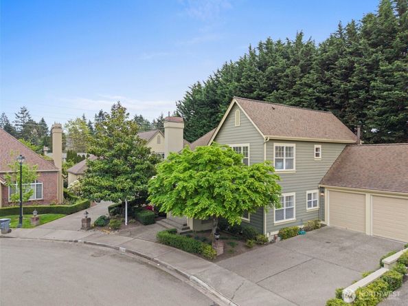 6712 127 Place SE, Bellevue WA 98006