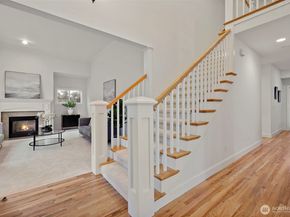 6712 127 Place SE, Bellevue WA 98006