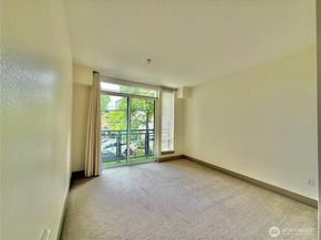 4547 8th Avenue NE 204, Seattle WA 98105
