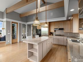 6227 95th Place SW, Mukilteo WA 98275
