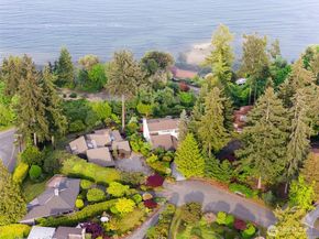 10879 Bill Point Circle NE, Bainbridge Island WA 98110