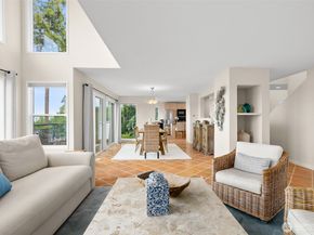 10879 Bill Point Circle NE, Bainbridge Island WA 98110