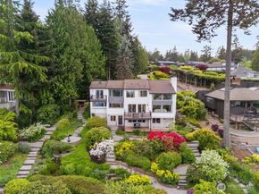 10879 Bill Point Circle NE, Bainbridge Island WA 98110