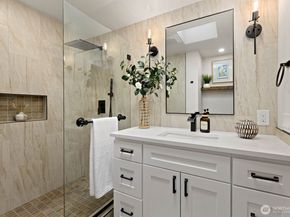 133 N 205th Street, Shoreline WA 98133