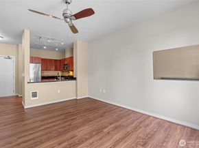 15100 6th Avenue SW 518, Burien WA 98166