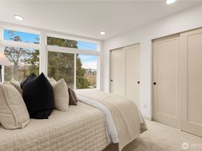 724 N 36th Street, Seattle WA 98103