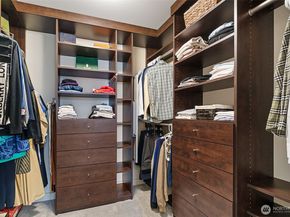 909 5th Avenue 1902, Seattle WA 98104